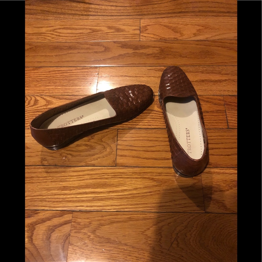 Trotters (Liz). Easy slip on shoes